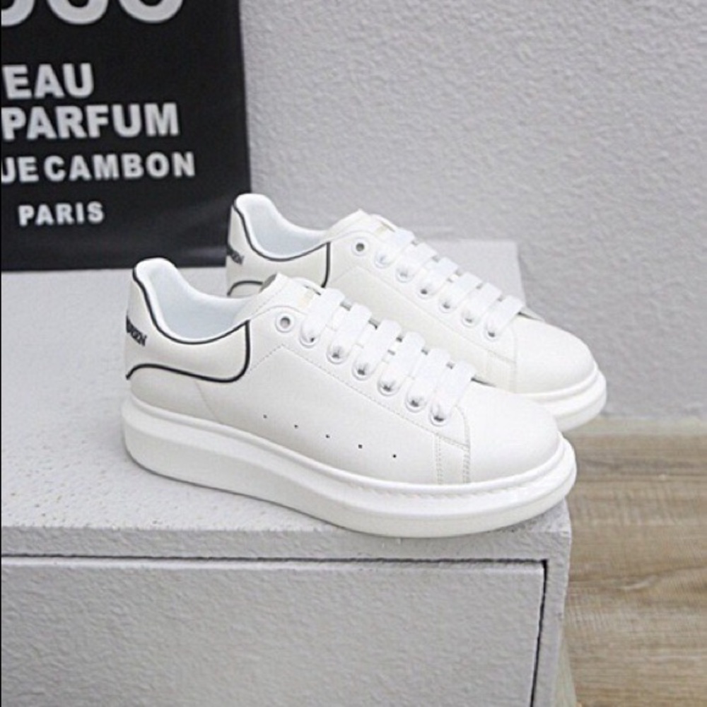 Sports shoes Alexander McQueen